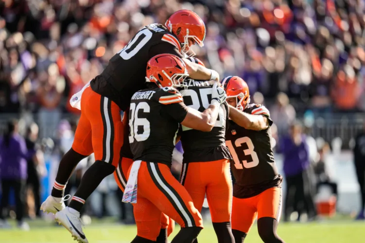 Browns rally for victory over Ravens